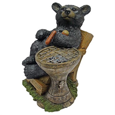 wooden grizzly bear statue