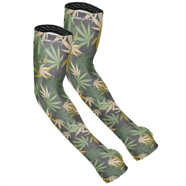 Farmers Defense Small/Medium Protection Sleeves Leaf Camo
