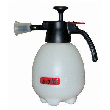 Solo 2L One Hand Piston Sprayer