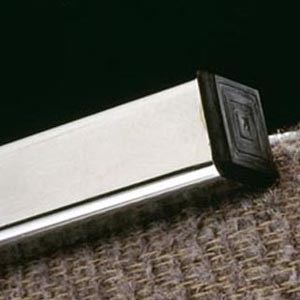 1-1/4" SQUARE CAP PLUG FP204