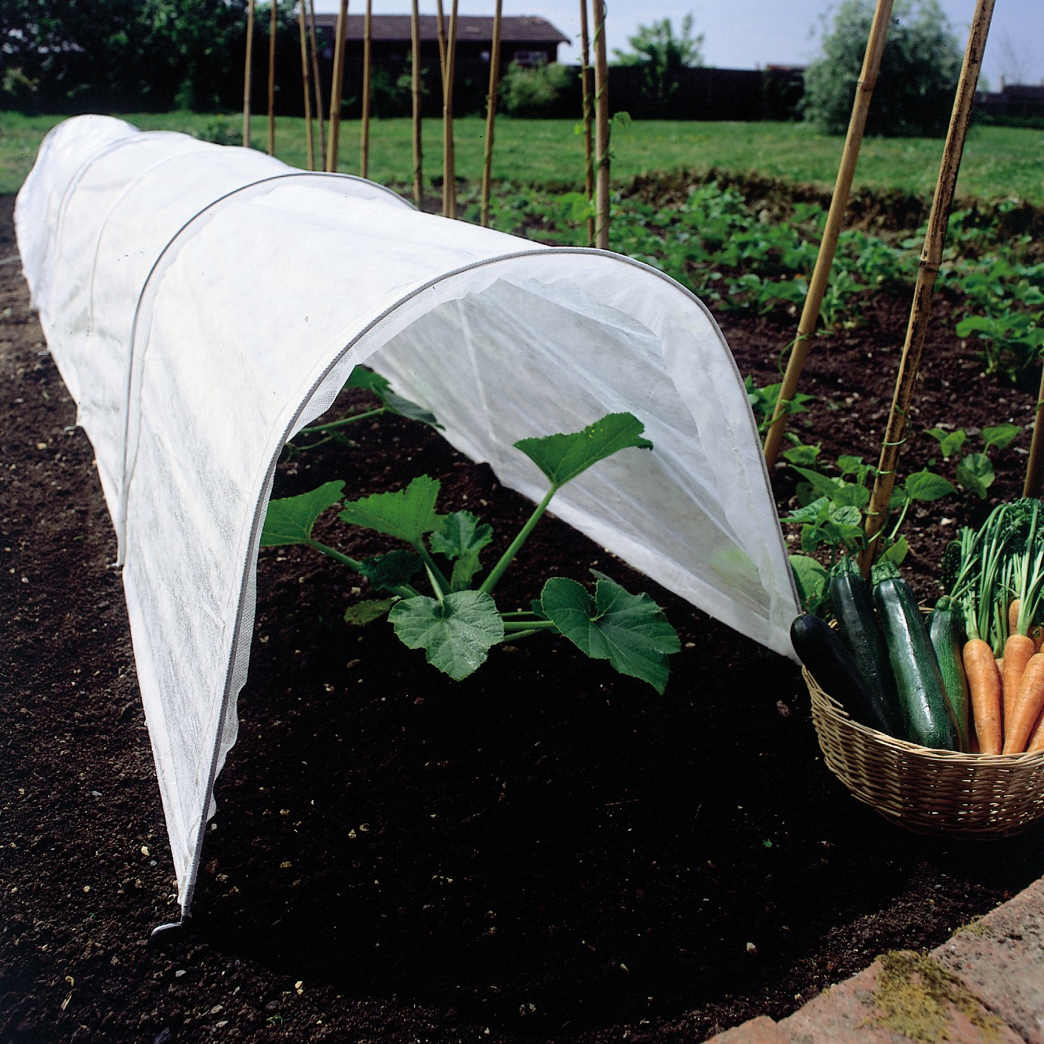 Bosmere Fleece Tunnel — priced per each; minimum 5; multiples of 5