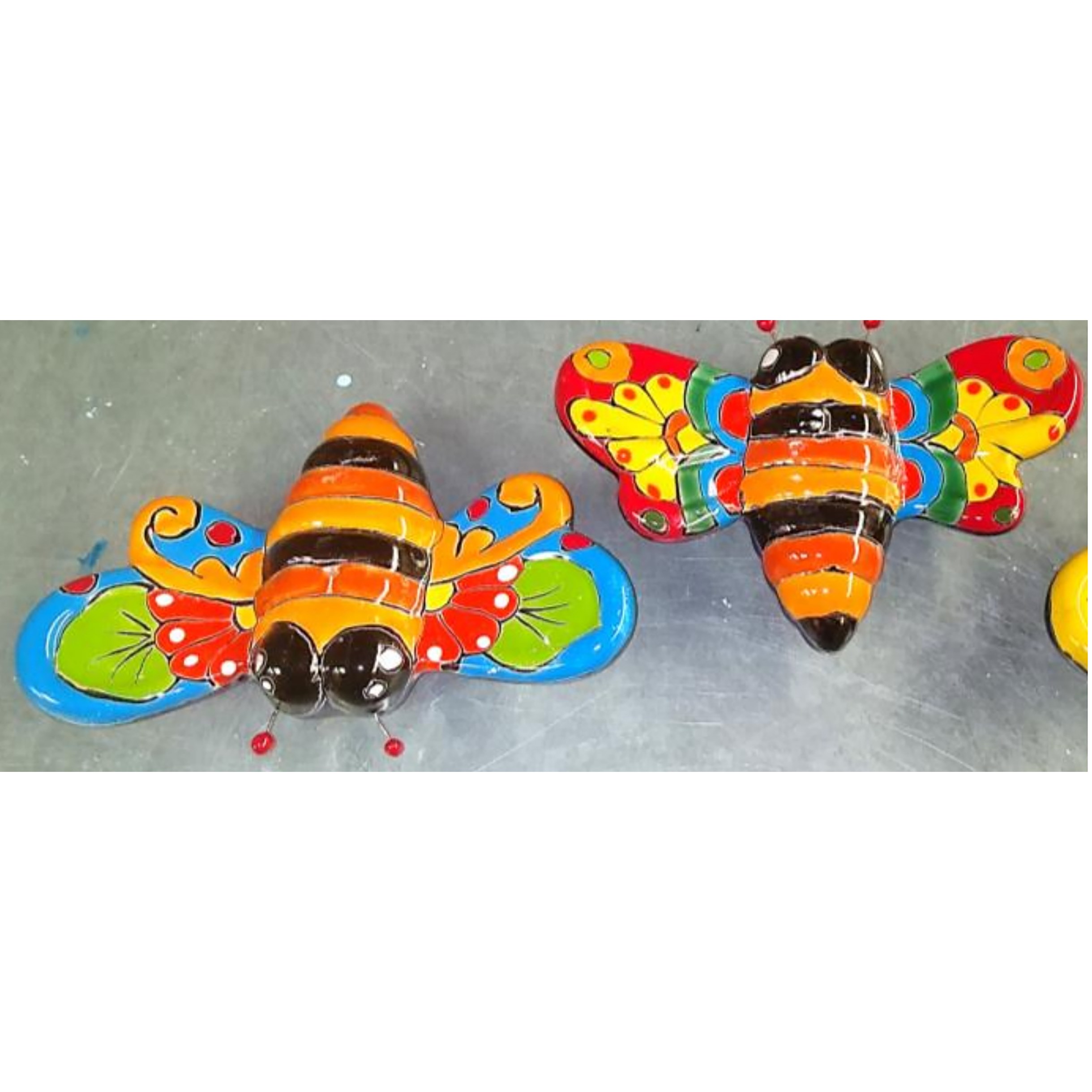 Talavera 6"H x 10"W Bee Hanger